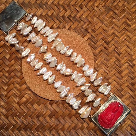 Pearl Bracelet of Guanyin (Kwan yin) in Coral - Picture 6 of 6